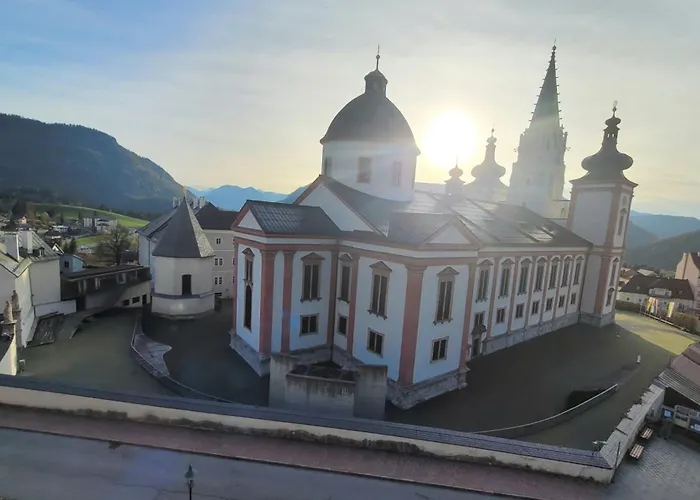 Shalalaliving Aparthotel