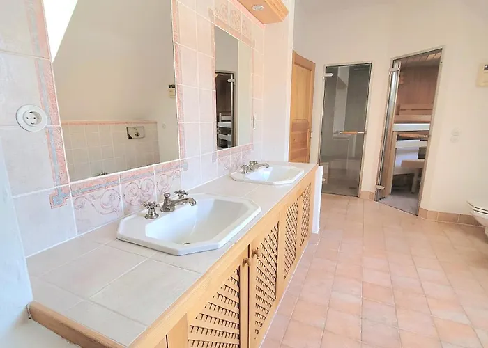 Aparthotel Shalalaliving 3*